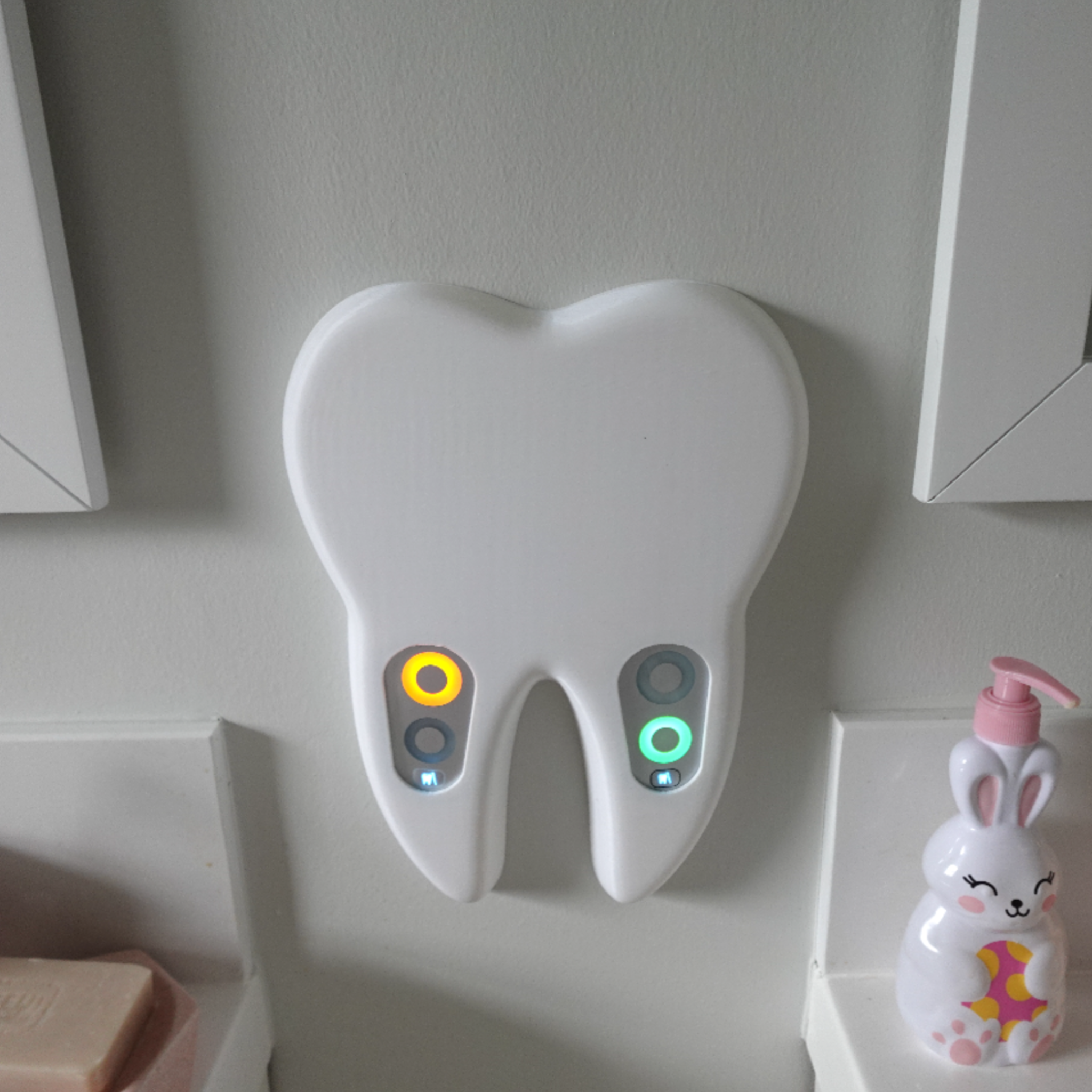 Tooth-Shaped Wall-Mounted Toothbrush Timer Holder
